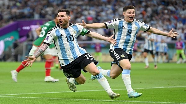 تعرف على فرص منتخب الأرجنتين في التأهل إلى دور الستة عشر بكأس العالم 2022