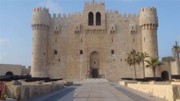 خبير أثري يكشف تفاصيل مشروع حماية “قلعة قايتباي” من نوات البحر في الإسكندرية