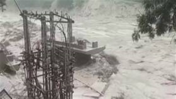 كارثة طبيعية جديدة.. تفاصيل فيضانات جبال الهيمالايا في الهند