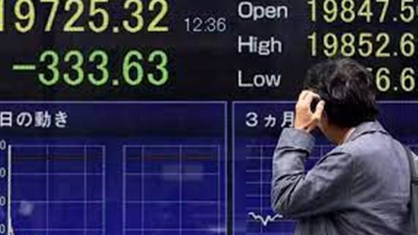 الأسهم اليابانية تفتح على تراجع 0.7%