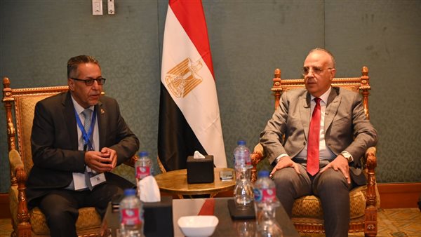 وزير الري يناقش مع وكيل وزارة المياه الأردنية تأثير اللاجئين على الموارد المائية في البلدين